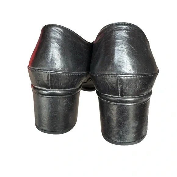 Chanel - Lucky Charms Interlocking CC Logo Pumps Black Leather Sz 38 - Picture 11 of 11